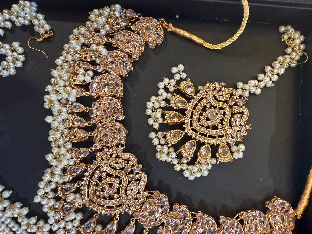 Pearl and Gold Bridal Set